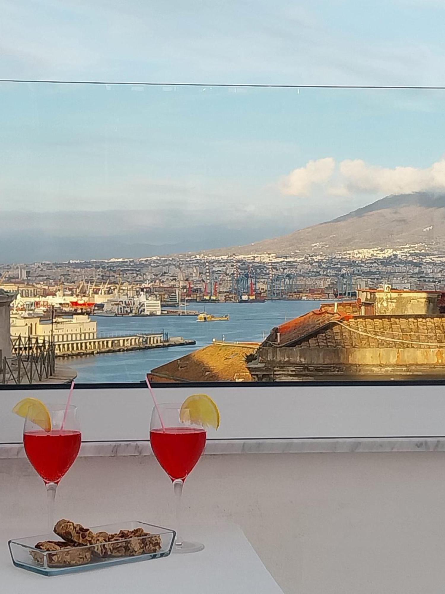 Lucullo'S Rooftop Наполи Екстериор снимка